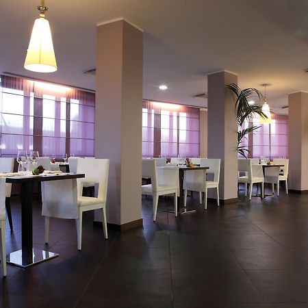 Holiday Inn Genoa City By Ihg Ngoại thất bức ảnh