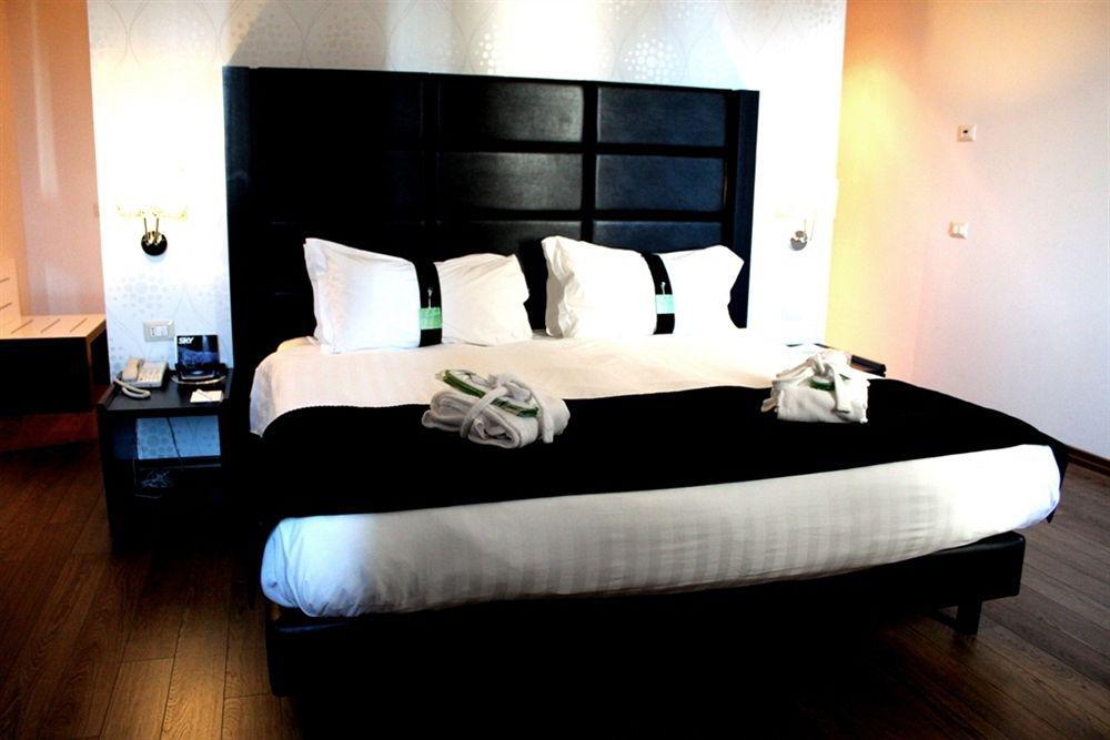 Holiday Inn Genoa City By Ihg Ngoại thất bức ảnh