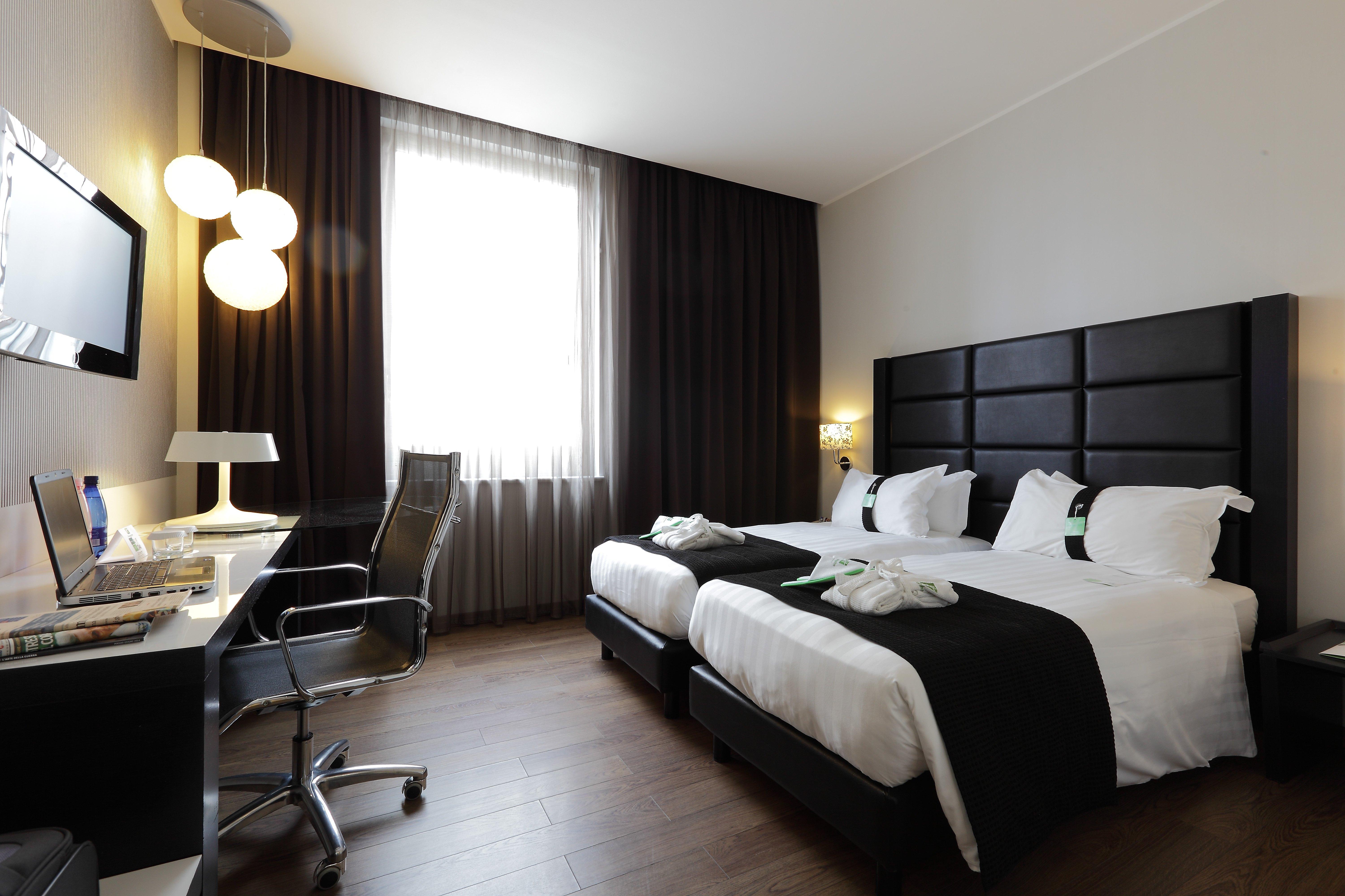 Holiday Inn Genoa City By Ihg Ngoại thất bức ảnh