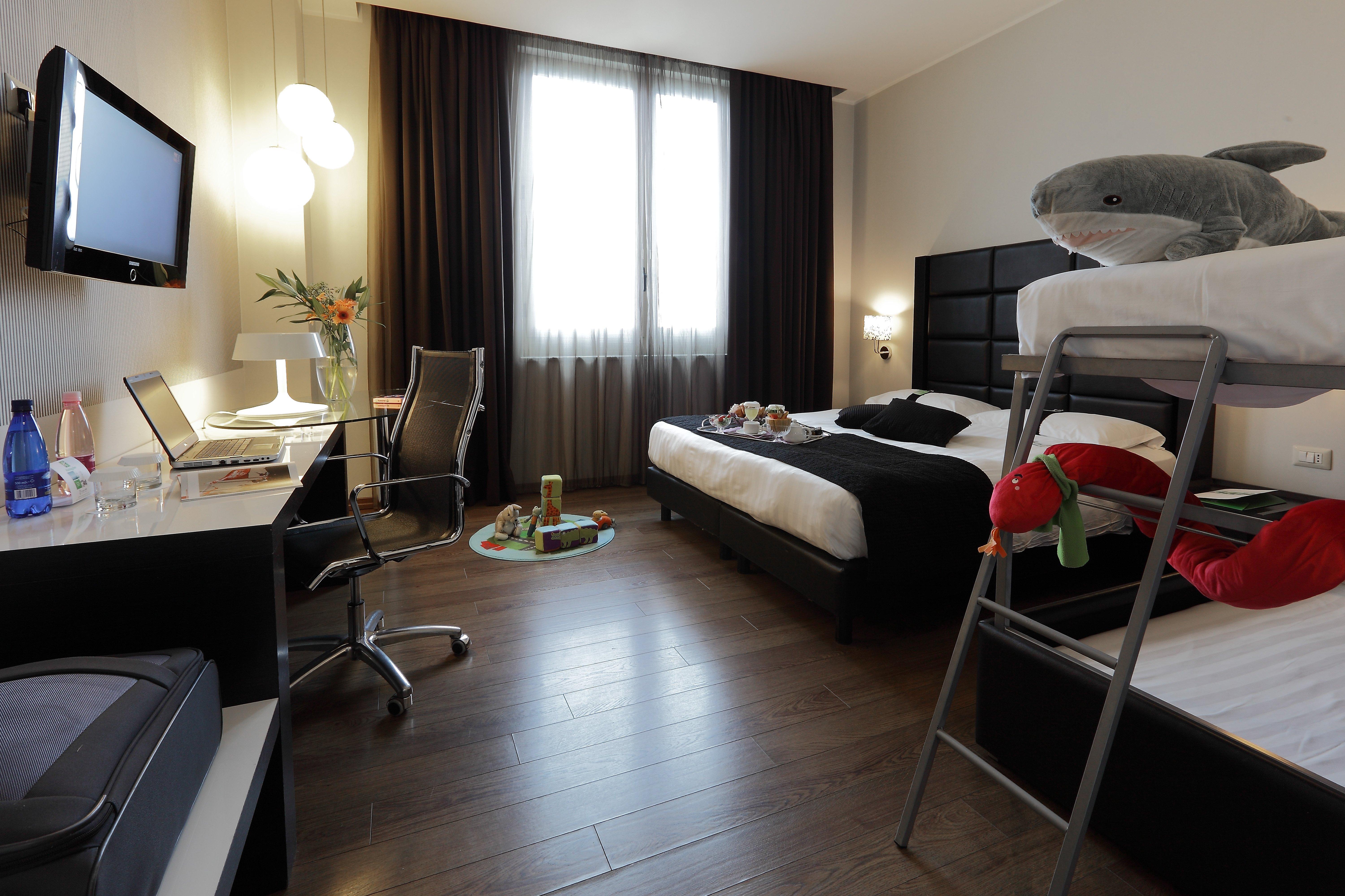Holiday Inn Genoa City By Ihg Ngoại thất bức ảnh