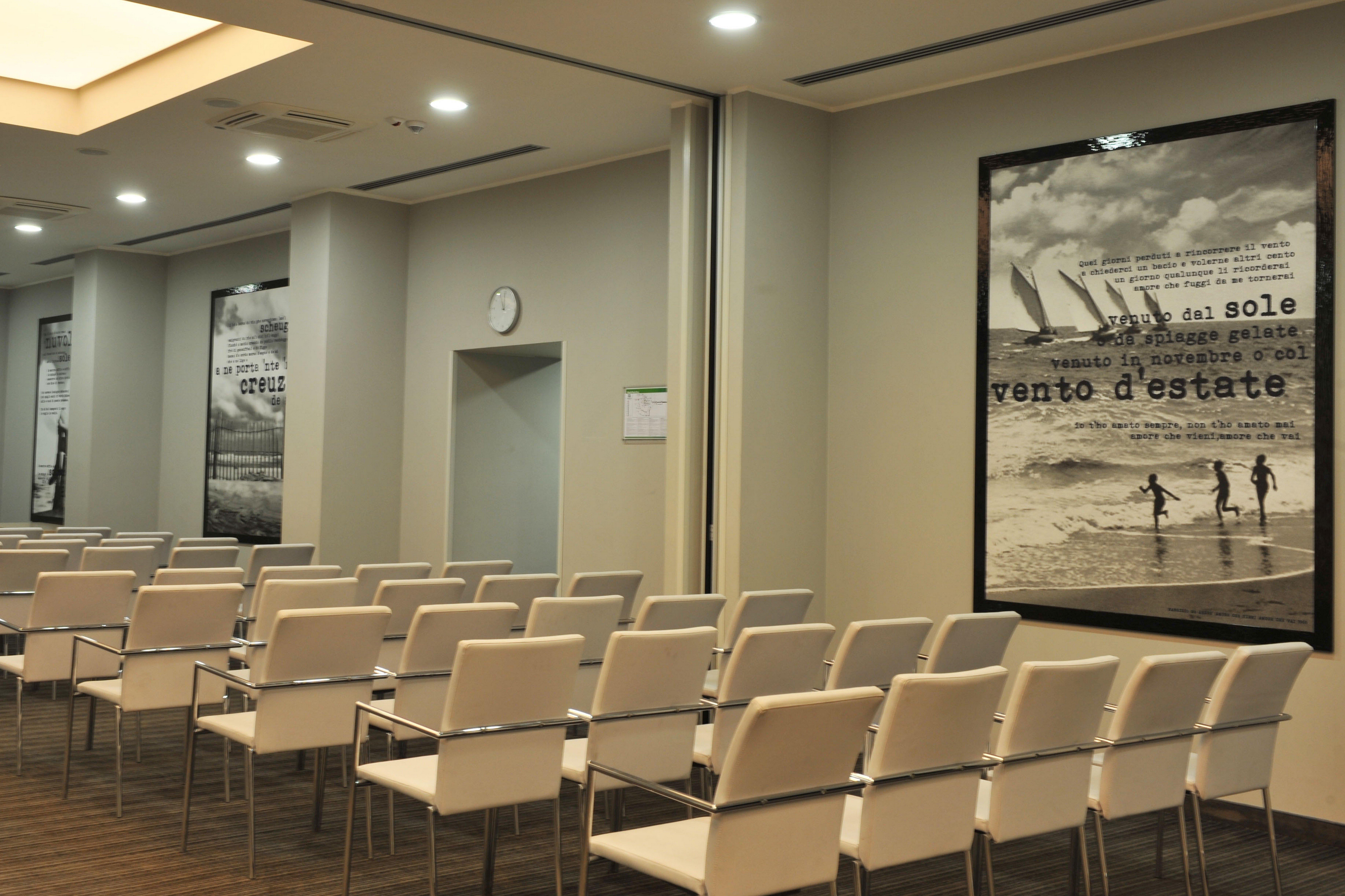 Holiday Inn Genoa City By Ihg Ngoại thất bức ảnh
