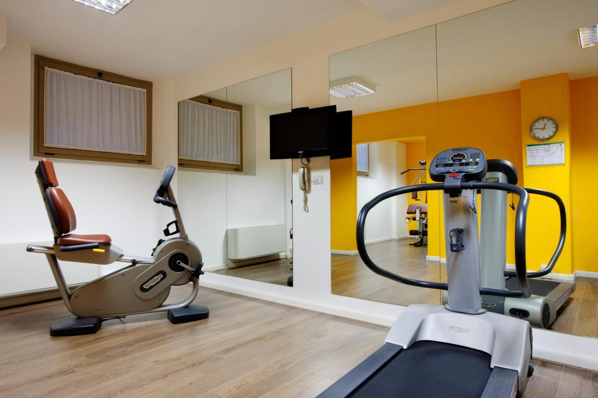Holiday Inn Genoa City By Ihg Ngoại thất bức ảnh