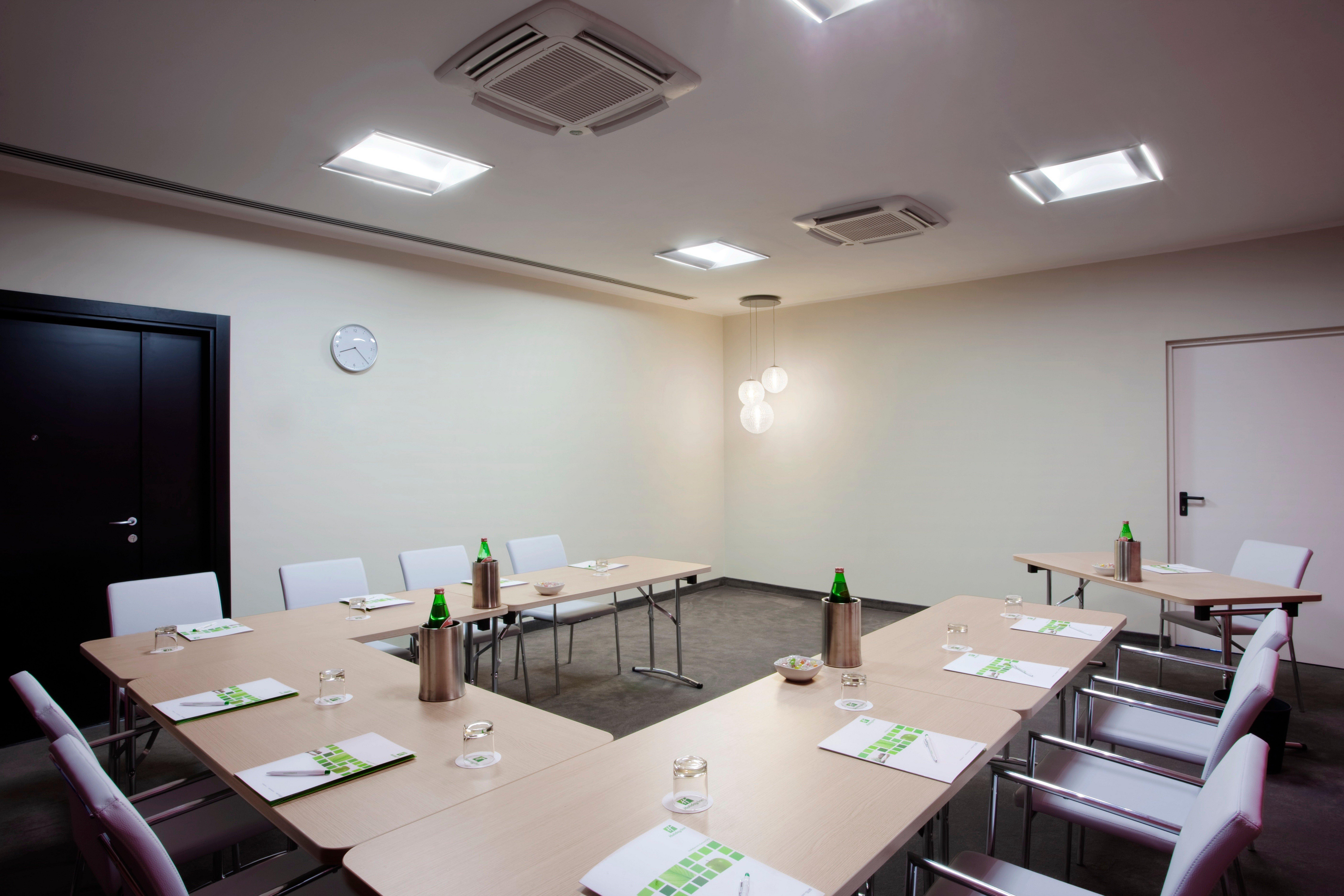 Holiday Inn Genoa City By Ihg Ngoại thất bức ảnh